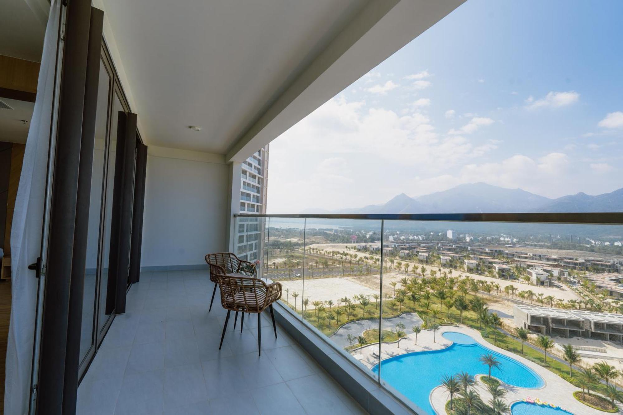 Aquamarine Beachfront Resort & Spa Камрань Экстерьер фото