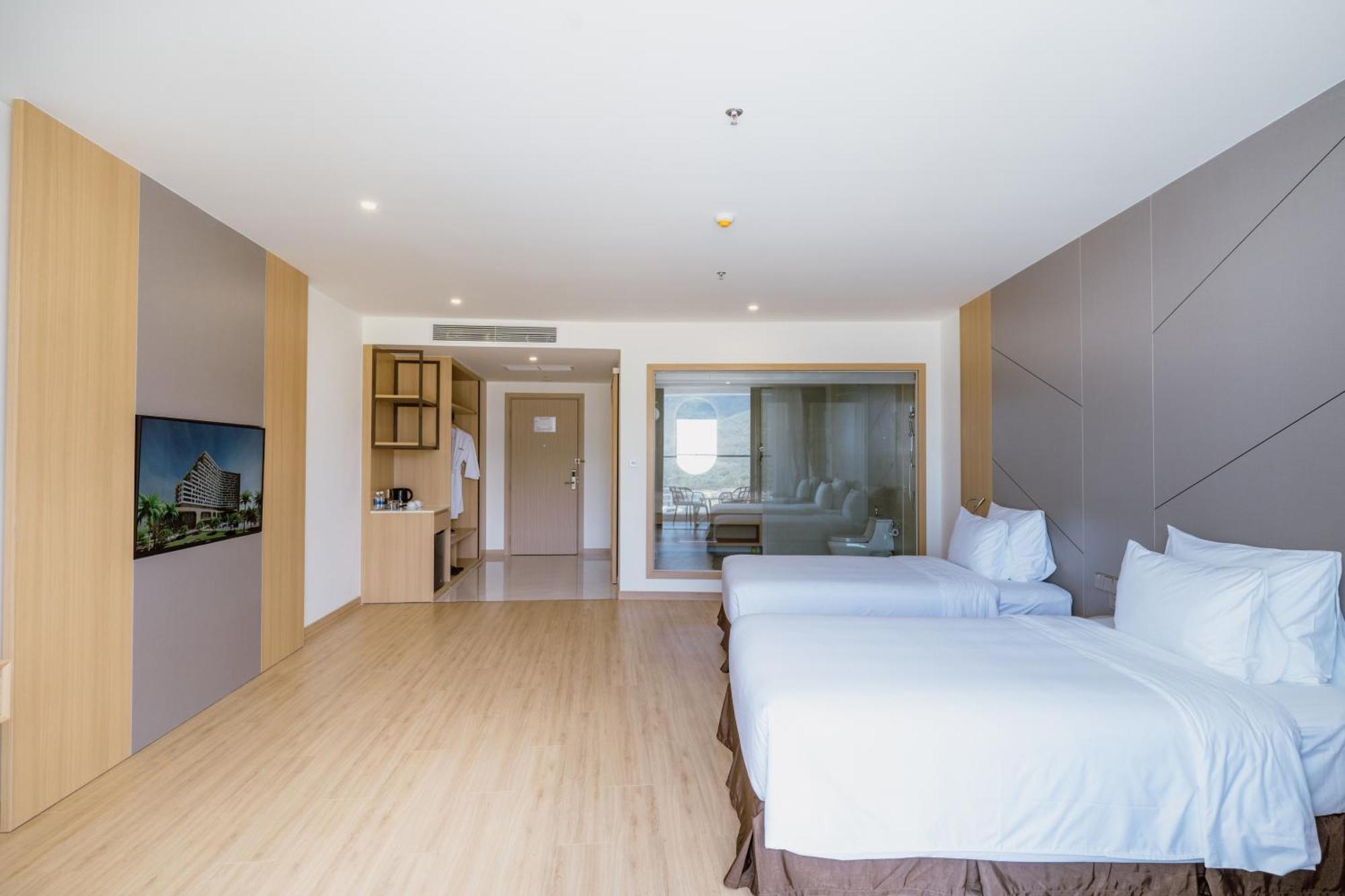 Aquamarine Beachfront Resort & Spa Камрань Экстерьер фото